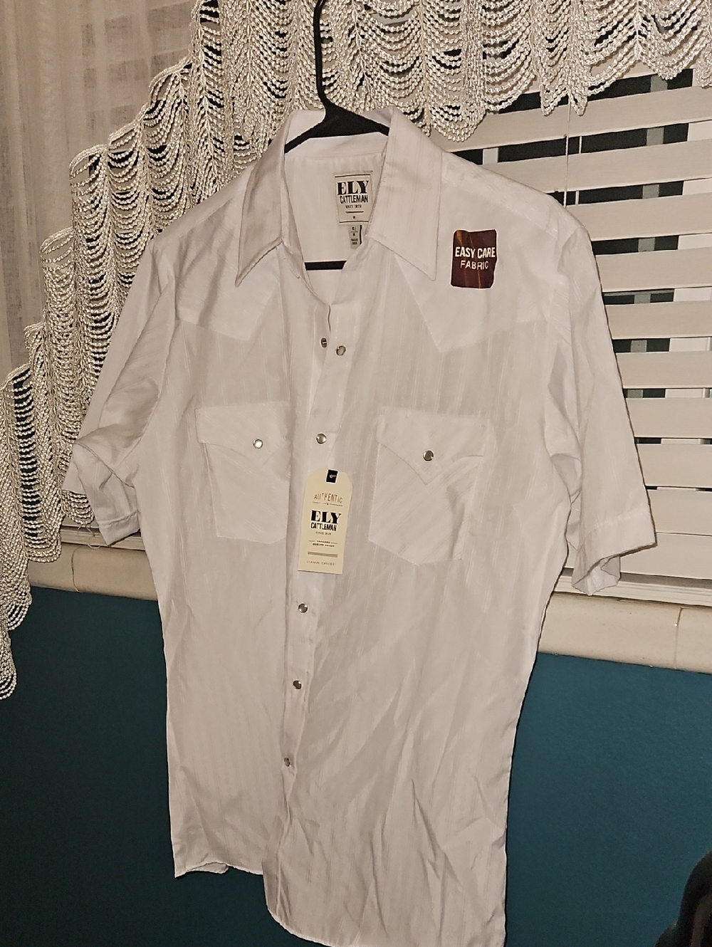 Ely Cattleman Men’s White Short-Sleeve Button-Down Shirt